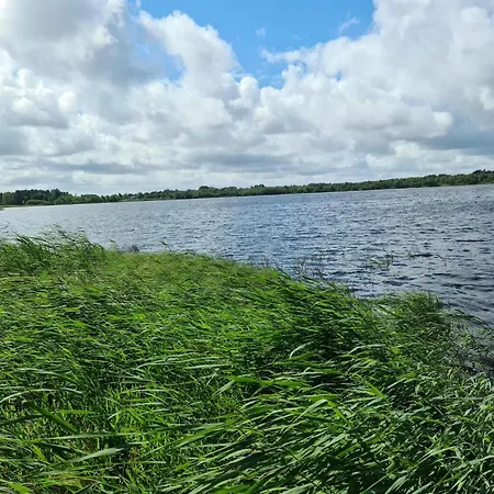 6 Person In Ansager-by Traum