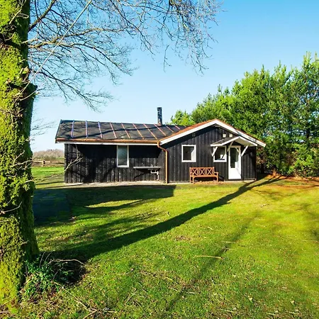 6 Person In Ansager-by Traum Ansager